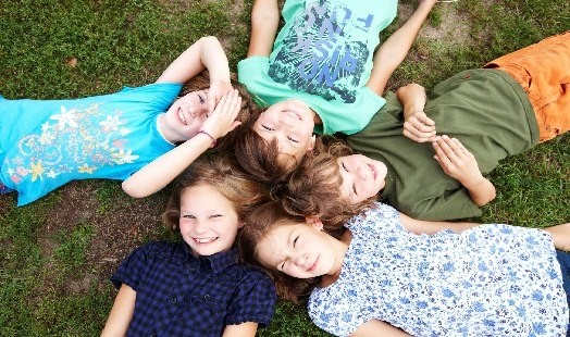 Puberté précoce : quels sont les symptômes, les causes et les traitements ?