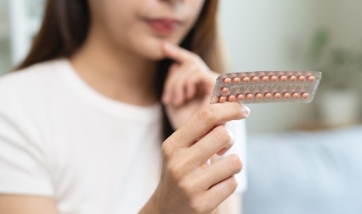 Oubli de pilule : que faire et comment réagir pour éviter une grossesse ?