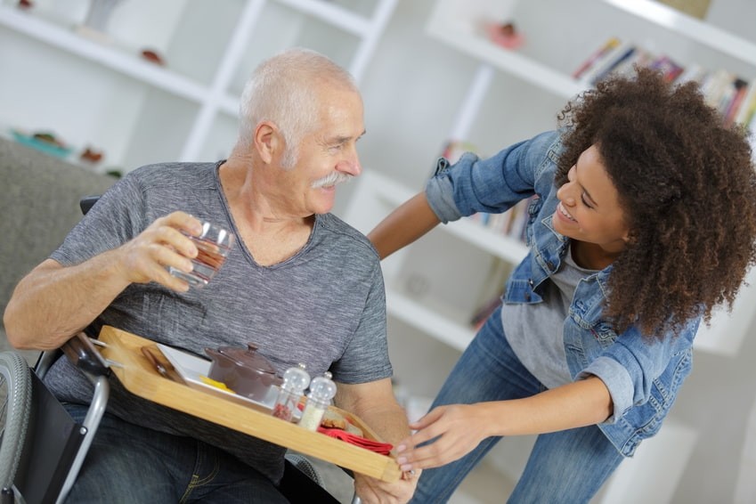 Aides au quotidien : favoriser le maintien à domicile