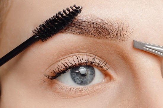 Comment épiler ses sourcils ?