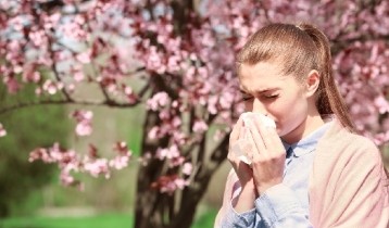 Comment traiter une allergie saisonnière naturellement ?