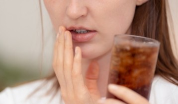 Comprendre et traiter l'hypersensibilité dentaire : conseils et solutions