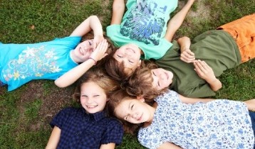 Puberté précoce : quels sont les symptômes, les causes et les traitements ?