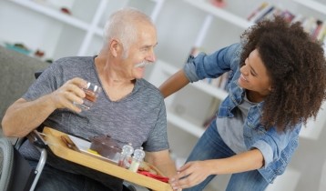 Aides au quotidien : favoriser le maintien à domicile