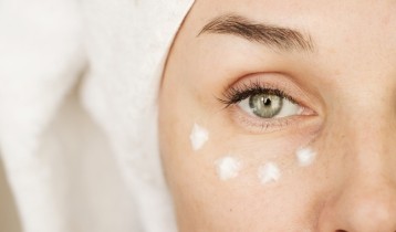 Rides, cernes, poches : comment choisir son contour des yeux ?