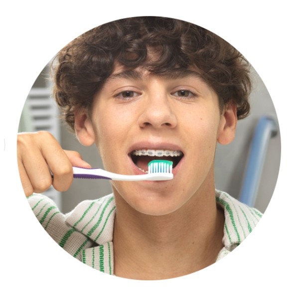 Gum Ortho brosse à dents souple