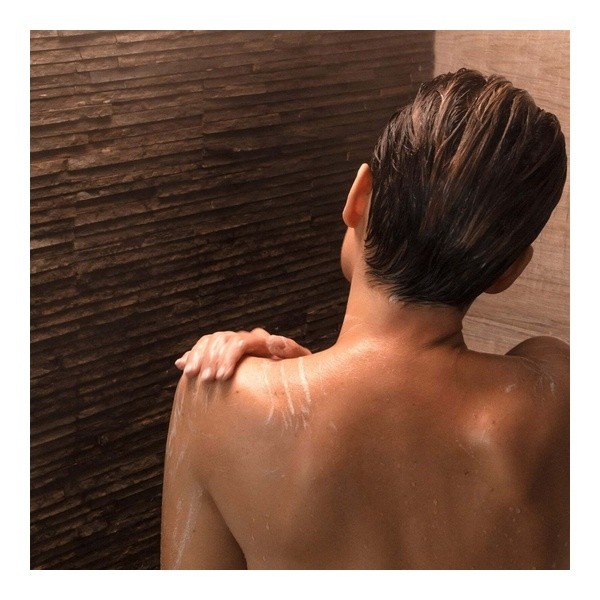 Même Cosmetics huile lavante visage et corps