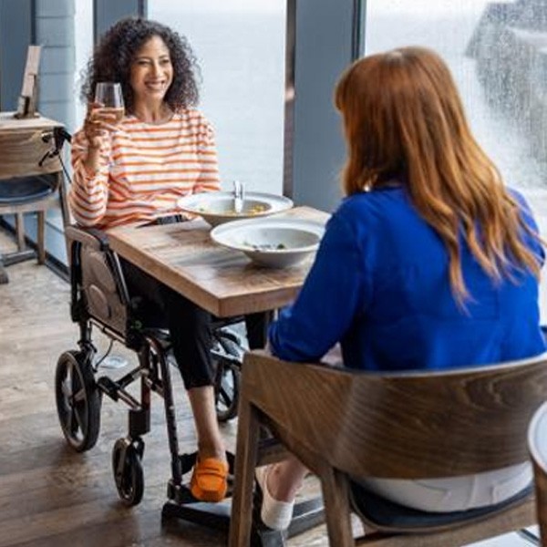 Invacare Fauteuil roulant de transfert Action 2 Transit Lite