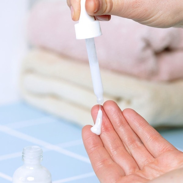 SVR ampoule flash sebiaclear AZ